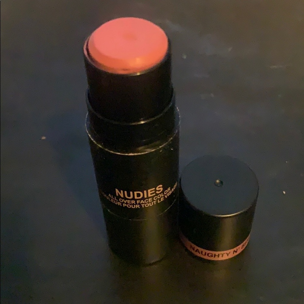 Nudestix Blush in the shade Naughty n Spice